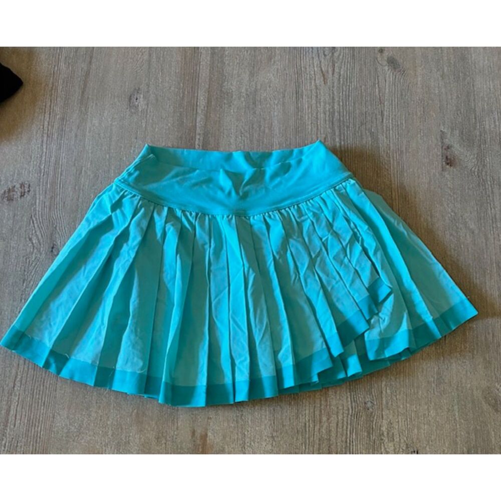 OFFLINE by Aerie Aqua Pleated Tennis Skort Size Small Athletic Pickleball Golf